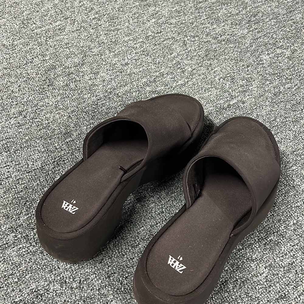 Shoes - Picture 2 of 3
